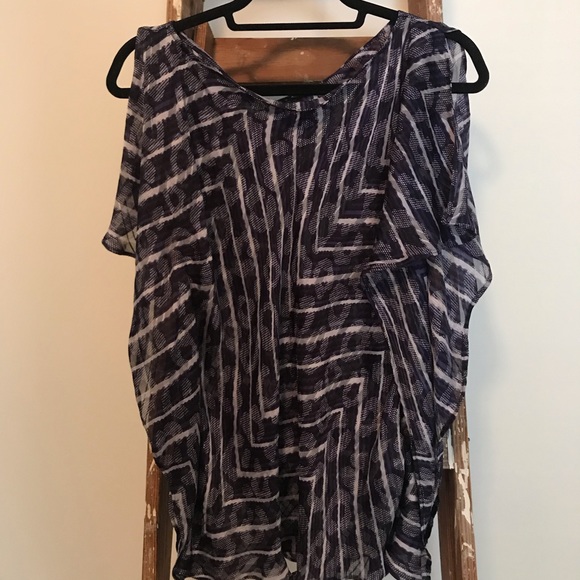 Banana Republic Tops - Banana Republic Flowy Top (S) Like New